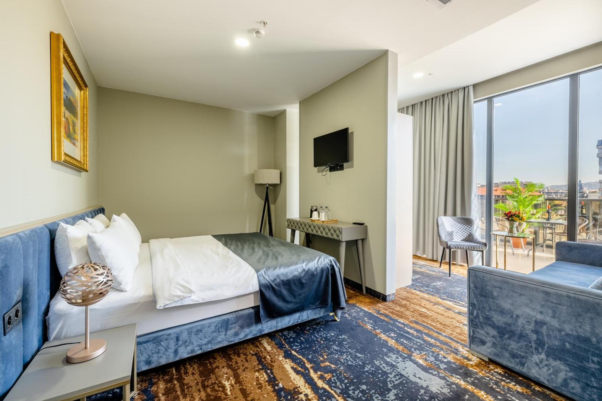 Brosse Garden Hotel Tbilisi Exterior photo