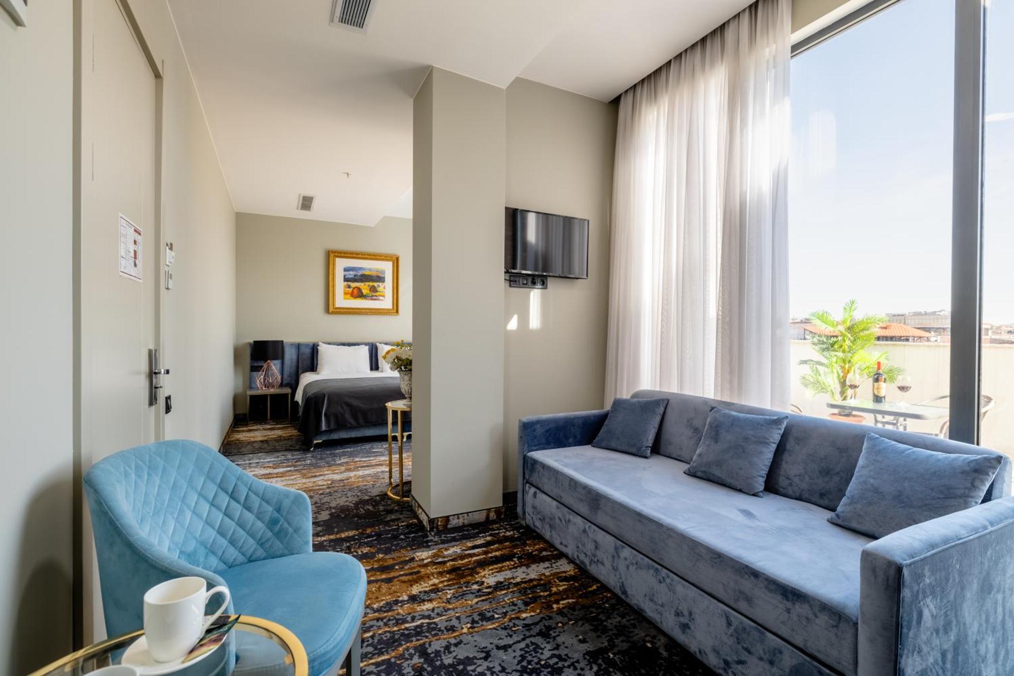 Brosse Garden Hotel Tbilisi Exterior photo