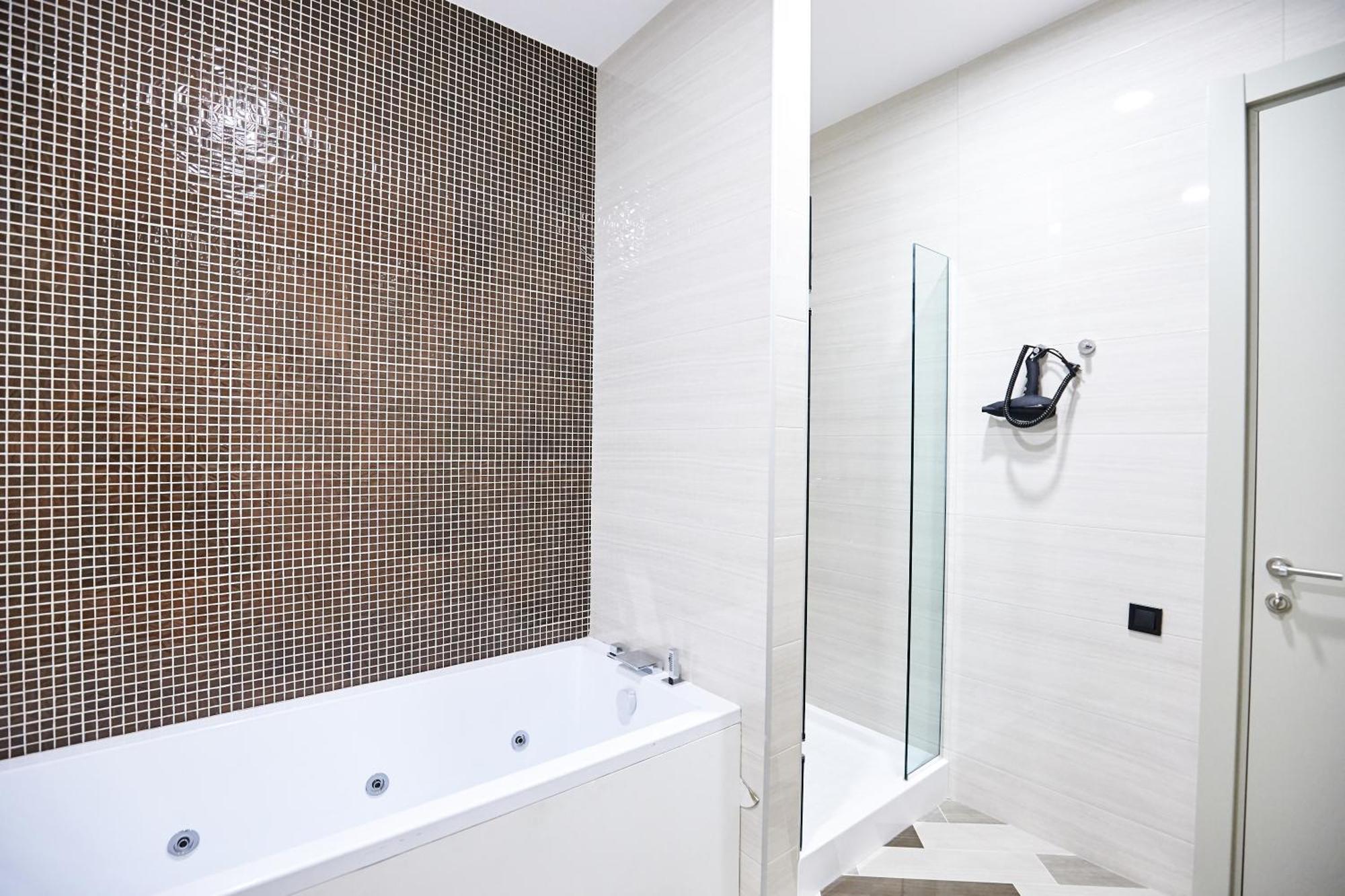 Brosse Garden Hotel Tbilisi Exterior photo