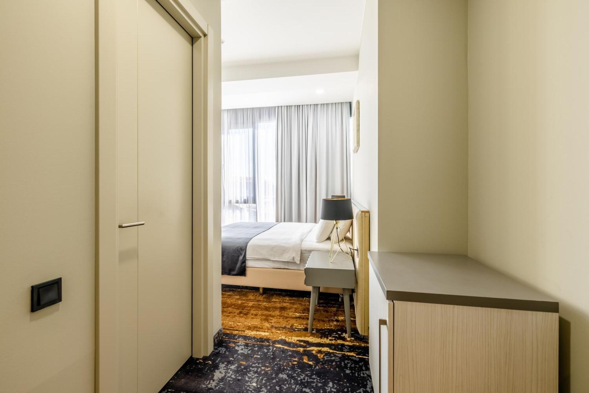 Brosse Garden Hotel Tbilisi Room photo